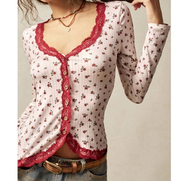 Boho Floral Print Lace Trim Ribbed Button Down Fitted Top - Picture 4 of 5